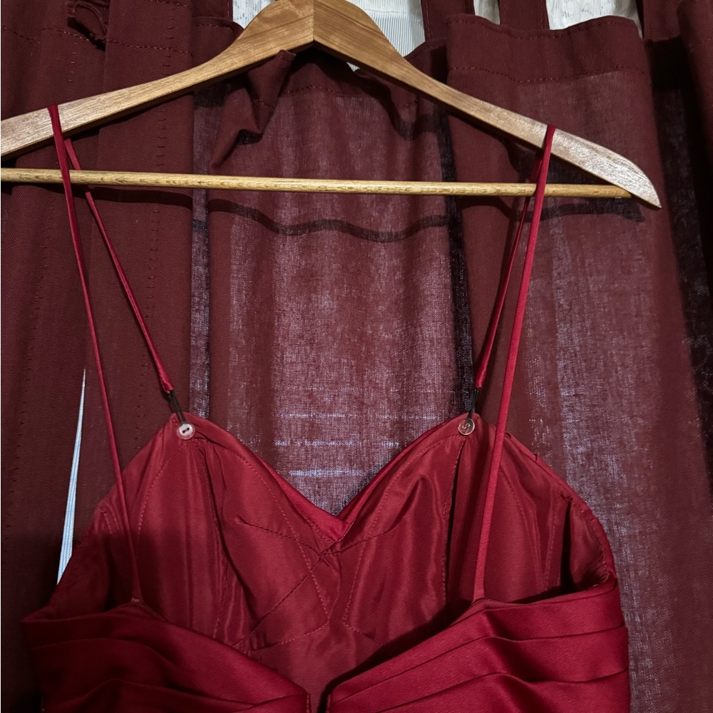 brand new like condition formal size 2 red dress by W too/. Prom dress - Picture 9 of 9